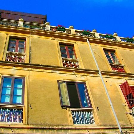 Bed and Breakfast Ortigia Basic -Locazione Turistica Сиракузы Экстерьер фото